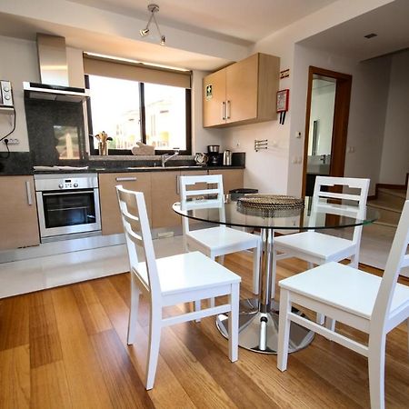 Luxury Apartment - T1 Vue Sur Piscine - Senhora da Luz מראה חיצוני תמונה