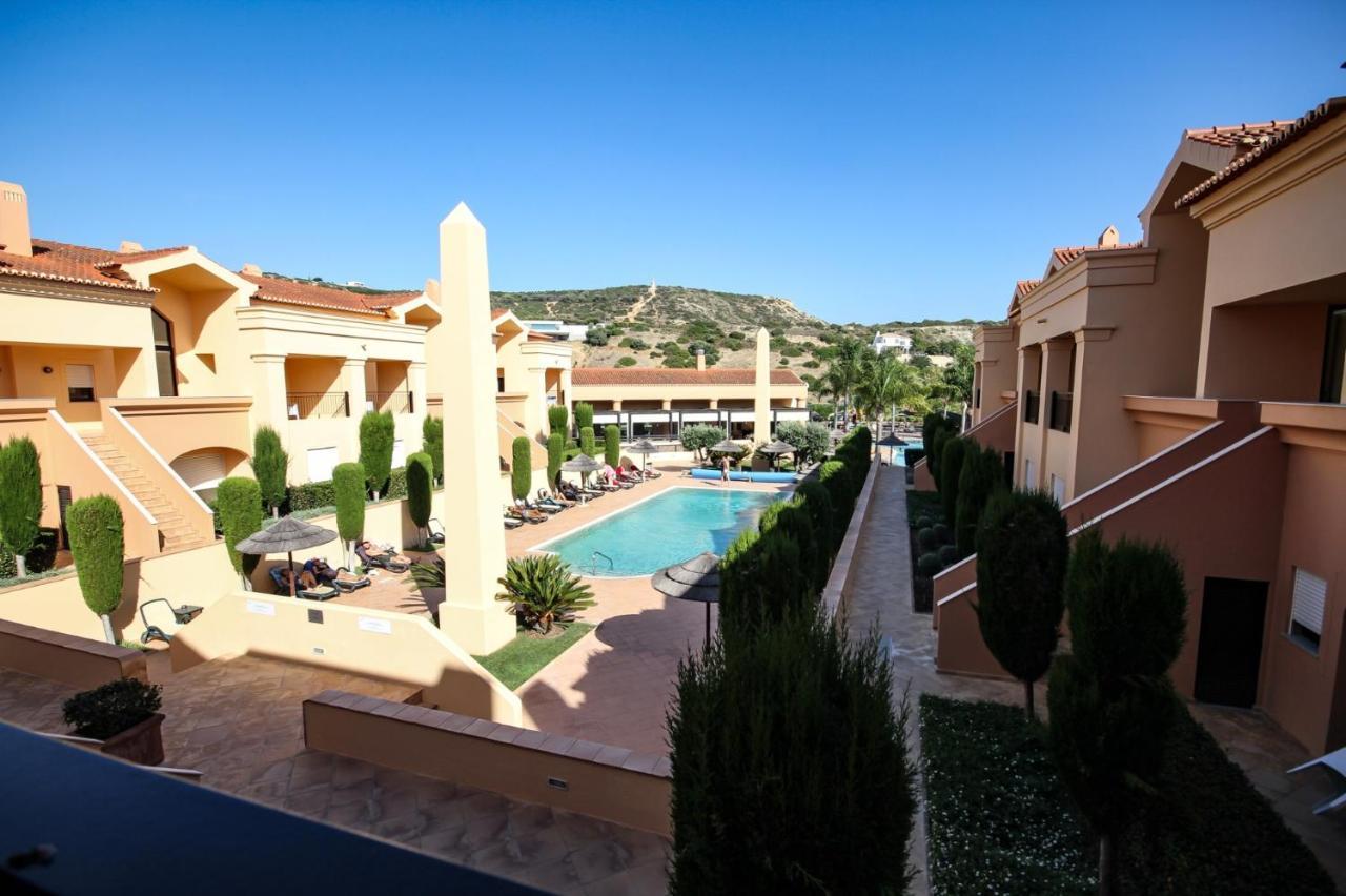 Luxury Apartment - T1 Vue Sur Piscine - Senhora da Luz מראה חיצוני תמונה