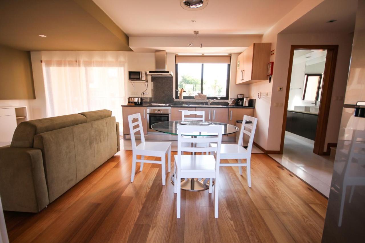 Luxury Apartment - T1 Vue Sur Piscine - Senhora da Luz מראה חיצוני תמונה