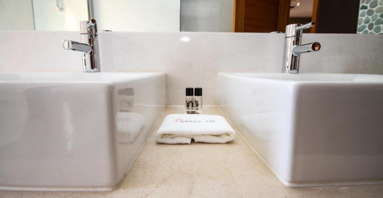 Luxury Apartment - T1 Vue Sur Piscine - Senhora da Luz מראה חיצוני תמונה