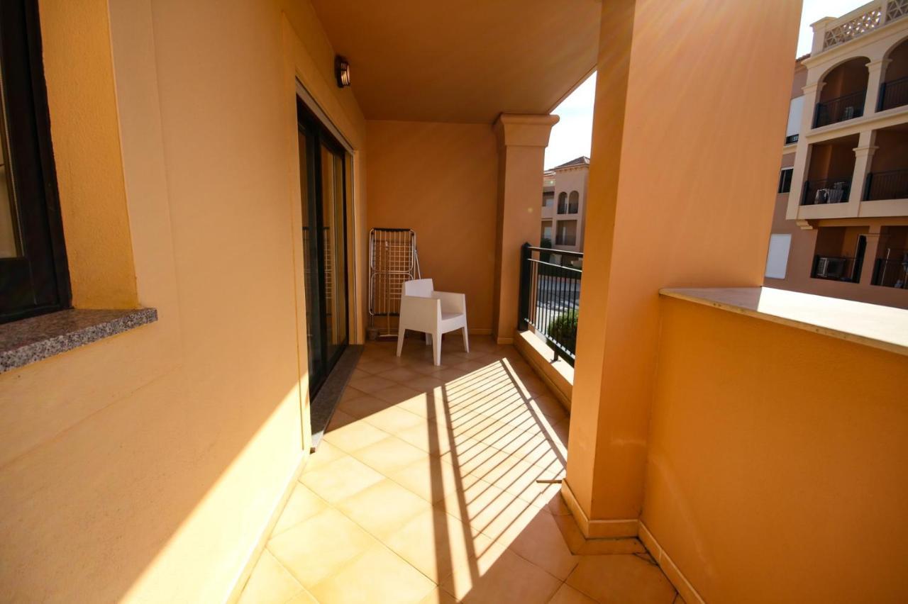 Luxury Apartment - T1 Vue Sur Piscine - Senhora da Luz מראה חיצוני תמונה