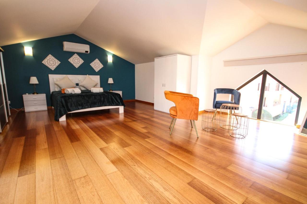 Luxury Apartment - T1 Vue Sur Piscine - Senhora da Luz מראה חיצוני תמונה